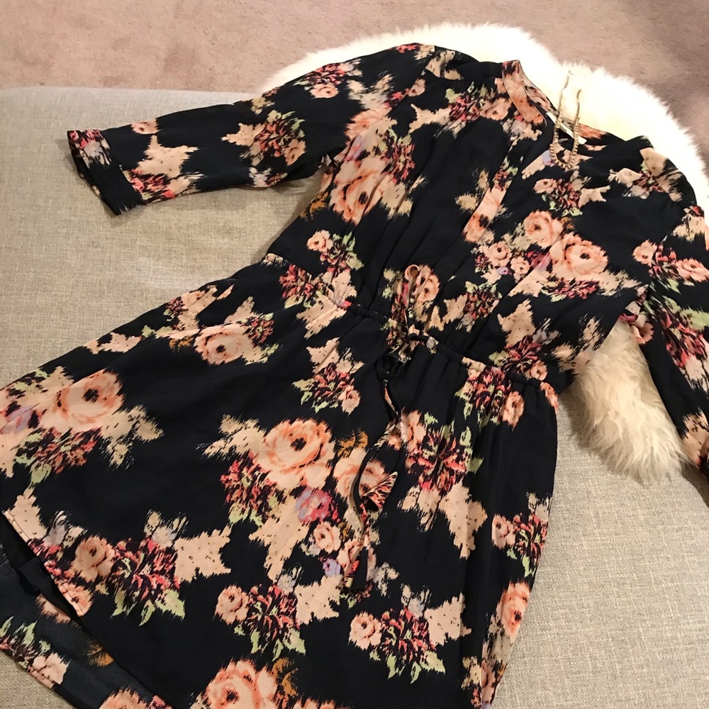 Short Navy Long Sleeved Print Dress